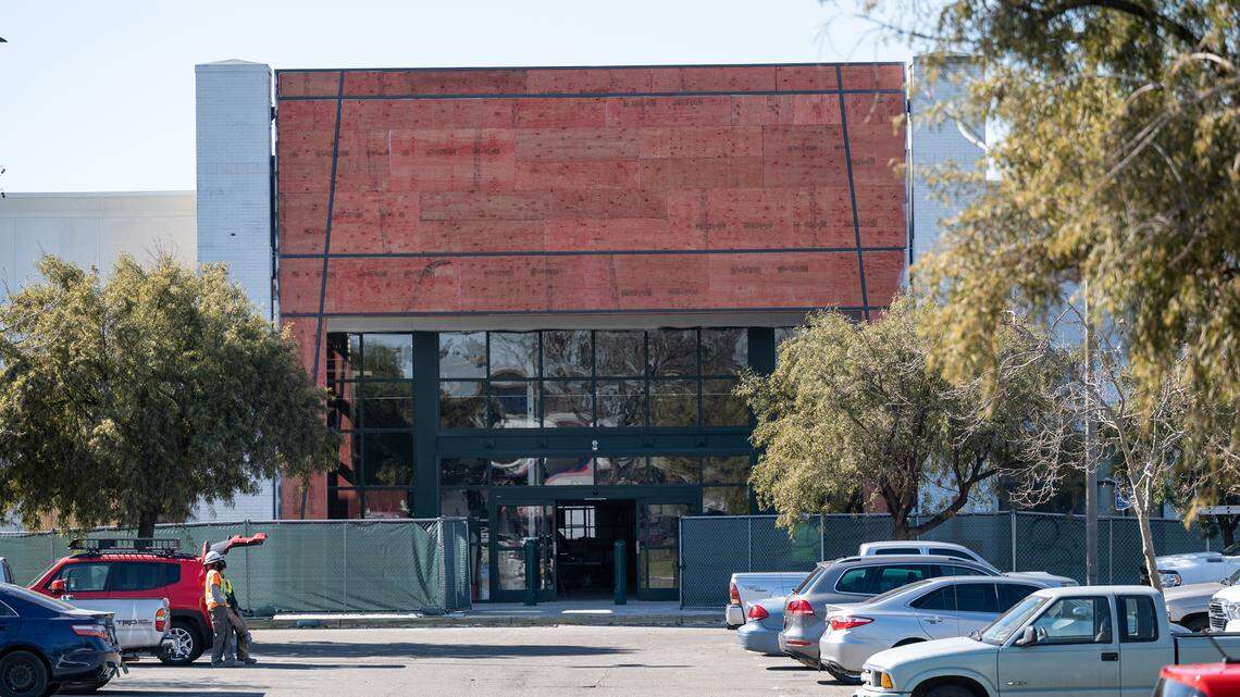 Old Modesto Dick’s Sporting Goods finds new national tenant; Dave & Buster’s underway