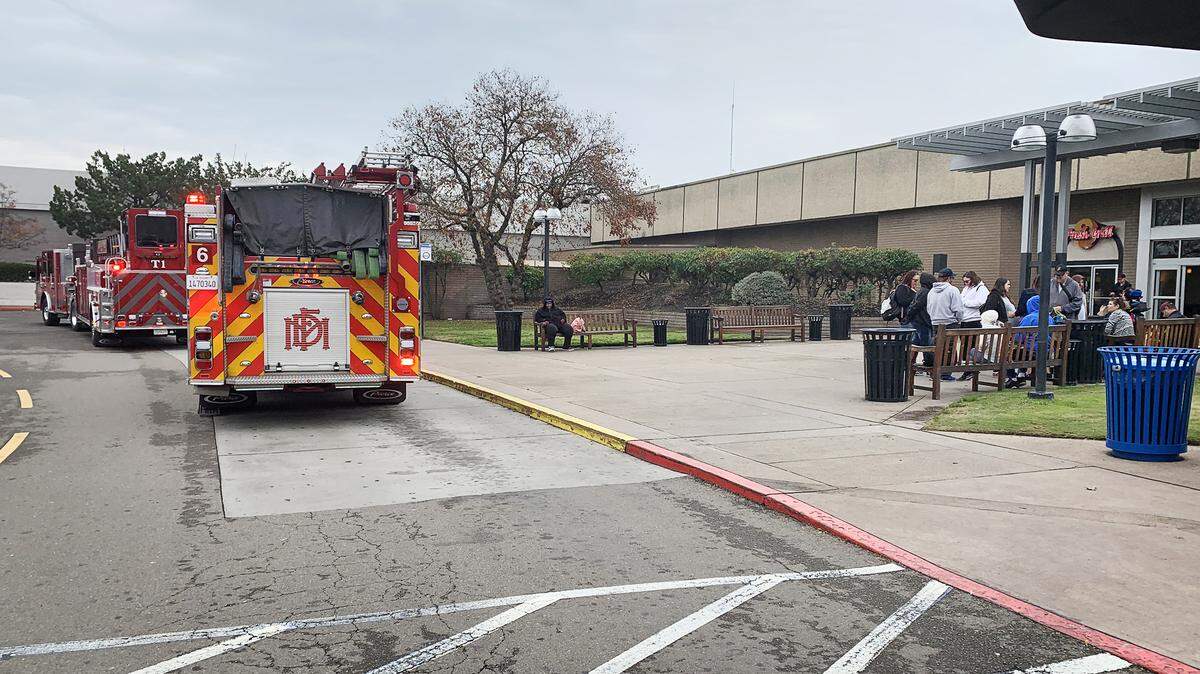 A small fire has temporarily shut down Hot Dog on a Stick in the food court of the Vintage Faire Mall in Modesto CA.