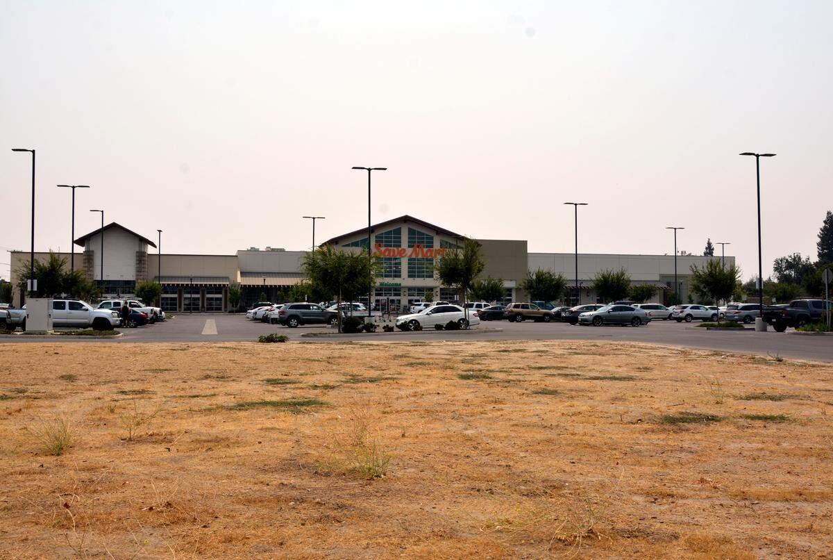 The empty pad where a new Starbucks coffee shop will be built in The Marketplace shopping center on Oakdale Road in Modesto, Calif. Aug. 20, 2021.