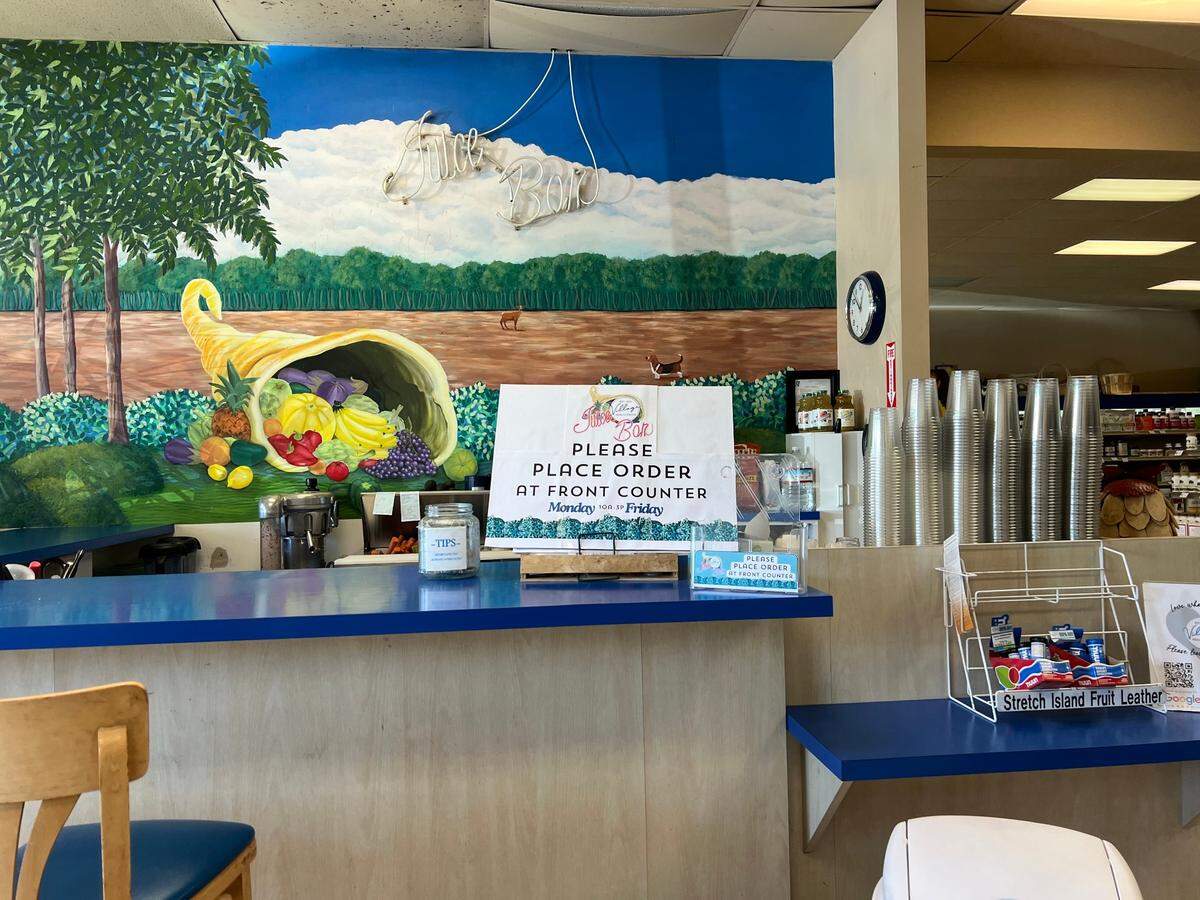 Village Health Foods features a Juice Bar, which serves smoothies, salads and sandwiches made with organic ingredients.