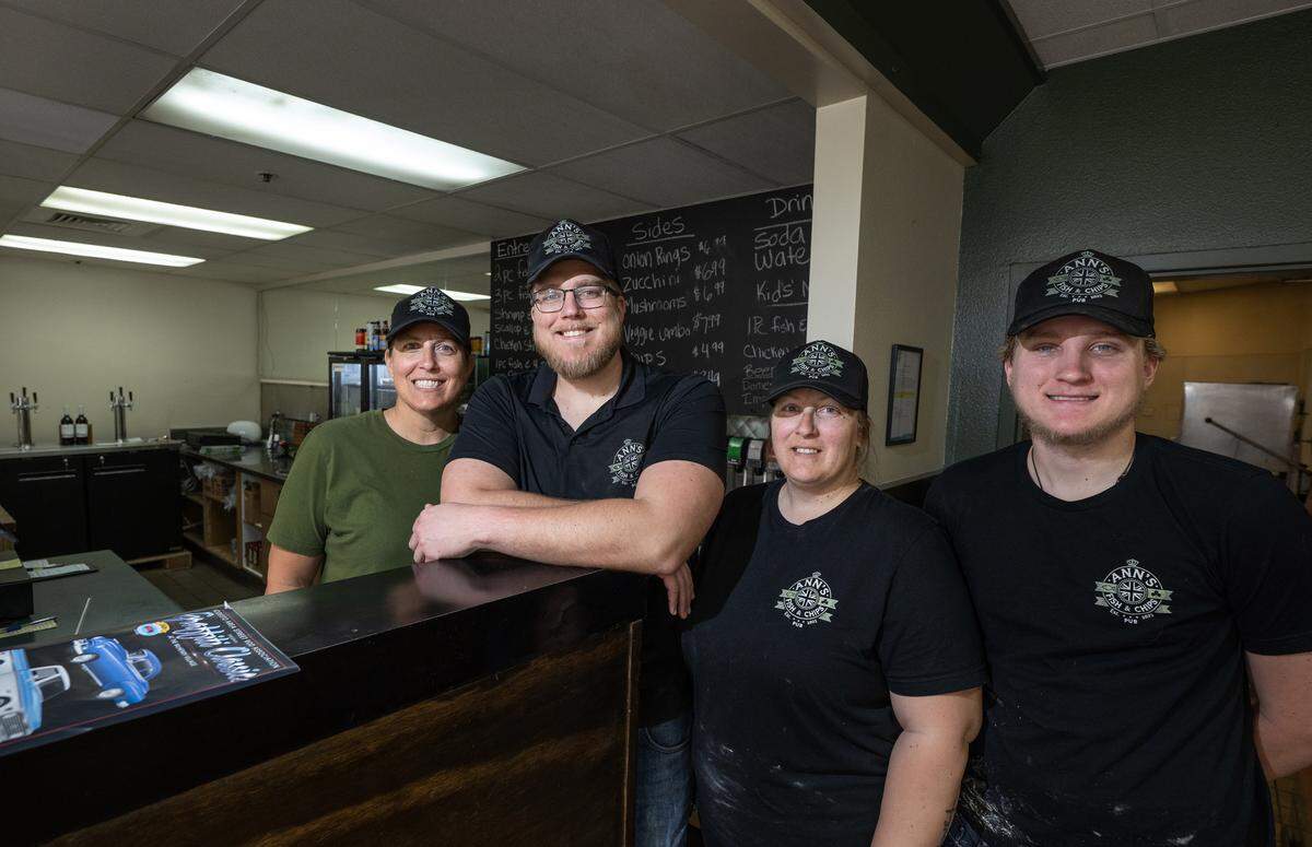 Owner Ryan Donnelly with his sisters Shannon, left, Tiffany Moring and nephew Wyatt Moring at Ann’s Fish & Chips in Hughson, Thursday, April 17, 2025.