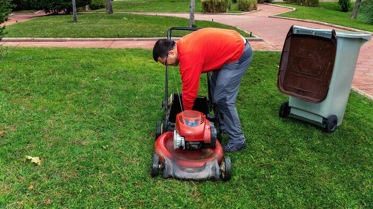 Valley Air District is offering incentives for residents to trade in their gas lawn tools for electric lawn tools.