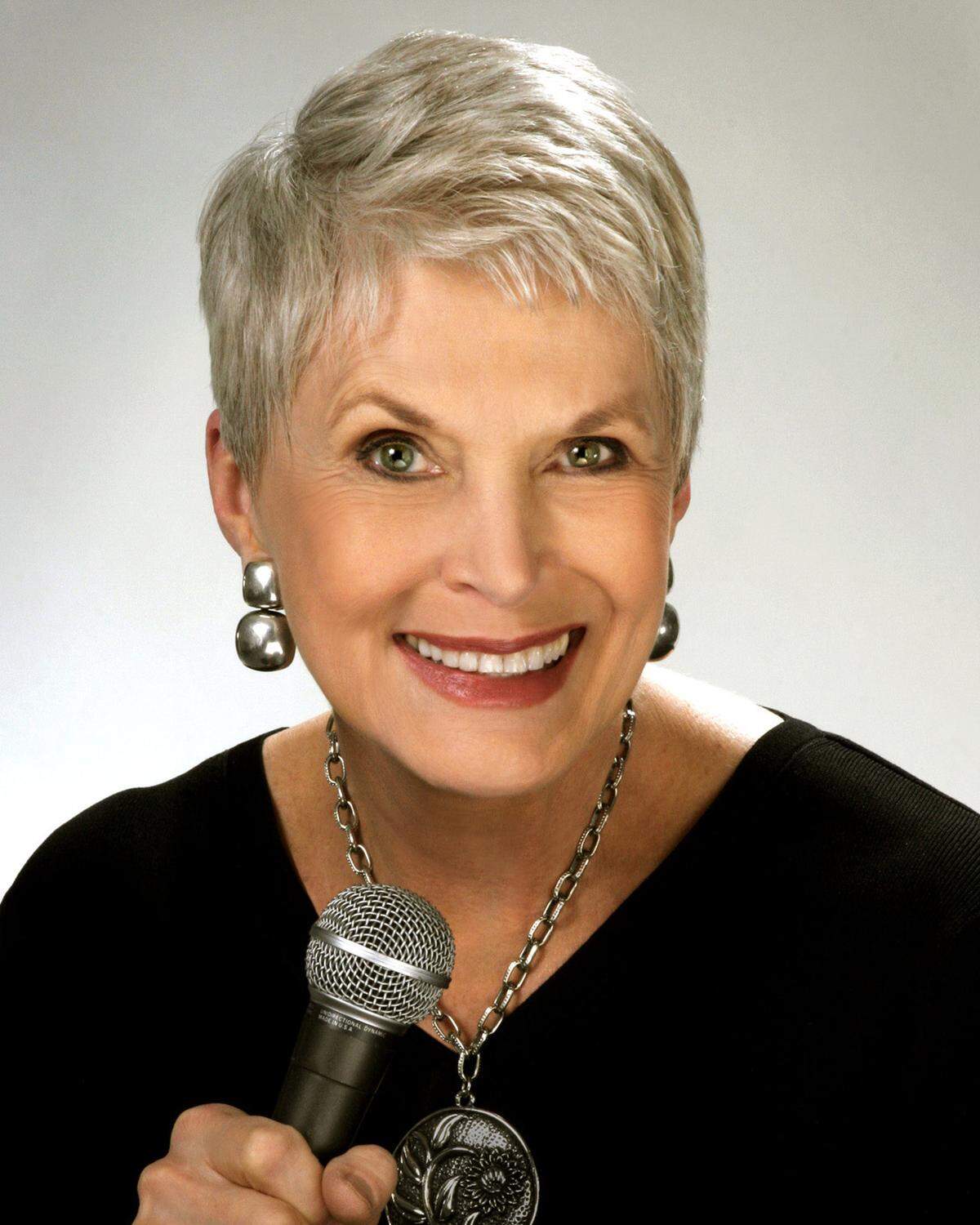 Comedian Jeanne Robertson returns to the Gallo Center.
