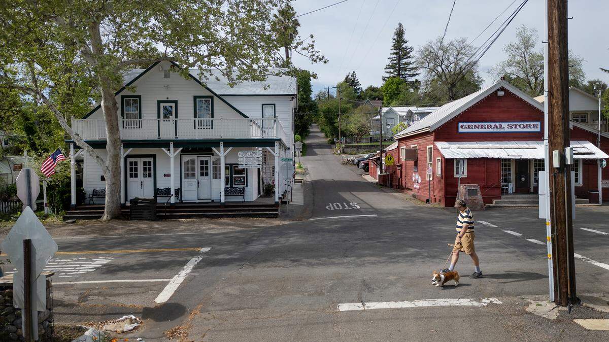Main Street in Knights Ferry, Wednesday, April 16, 2025.
