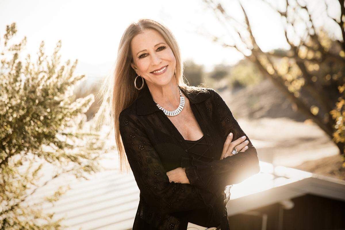 Rita Coolidge brings her music to the Gallo Center for the Arts.