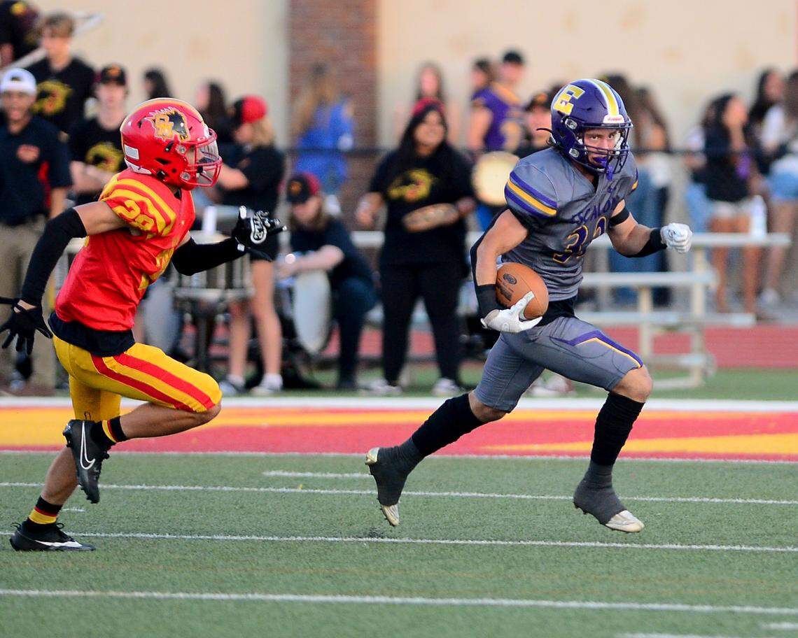 Escalon running back Talen Reider (32) sprints away from a defender during a game between Oakdale and Escalon at Oakdale High School in Oakdale, California, on September 15, 2023.