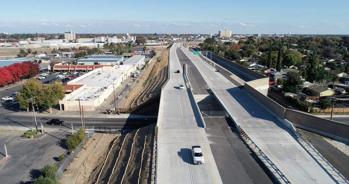 The new segment of Highway 132 is open from Dakota Avenue to Needham Street in Modesto. The connections to Highway 99 are still not ready. Photographed in Modesto, Calif., Saturday, Nov.12, 2022.