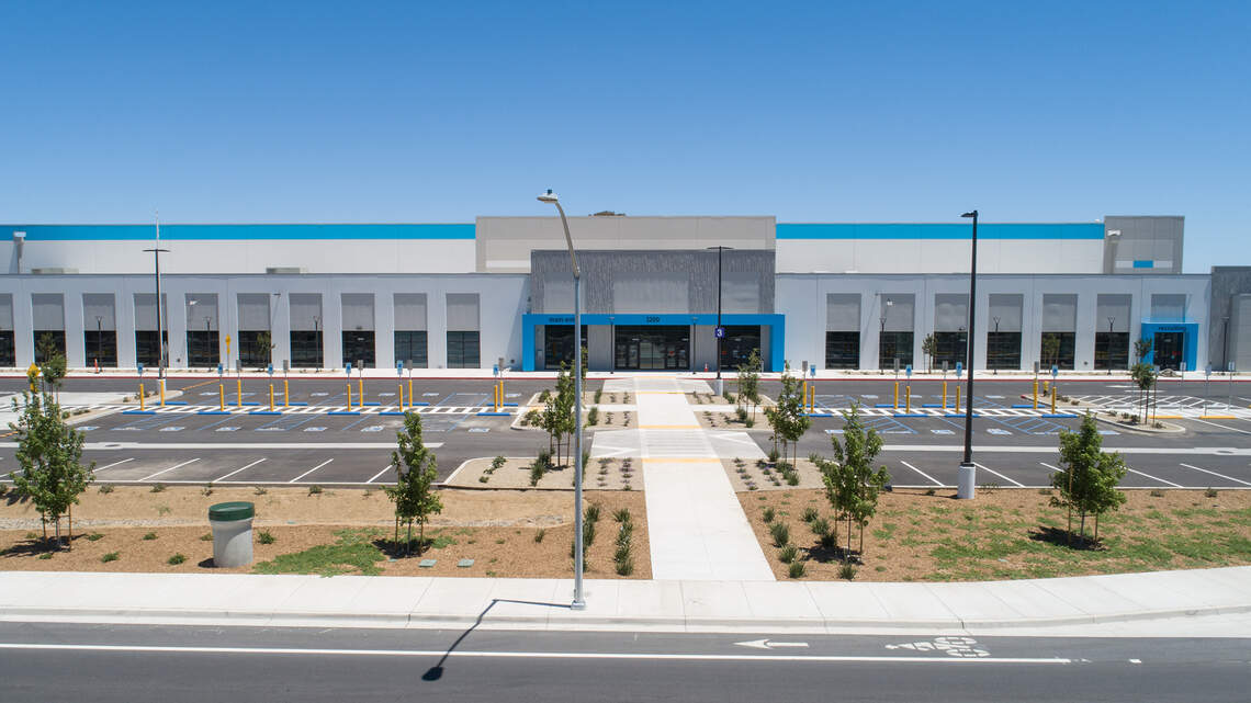 El centro de distribución de Amazon en Turlock comienza la contratación para 1,000 empleos