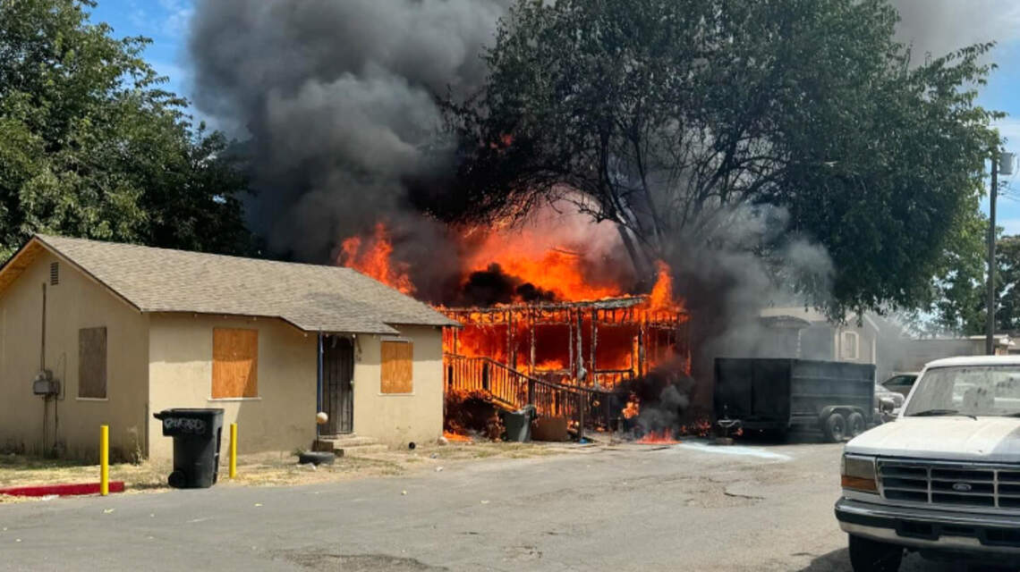 Fire displaces 26 people in Modesto, CA, mobile home park | Modesto Bee