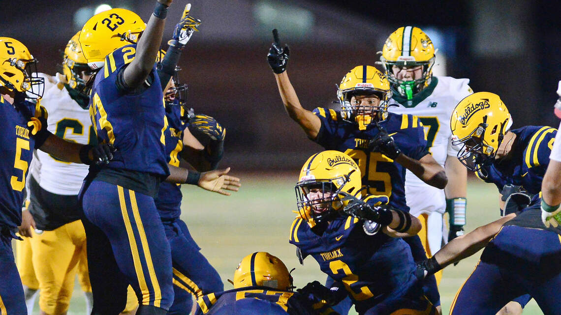 Turlock defense makes big plays in second half to spark comeback win over Tracy