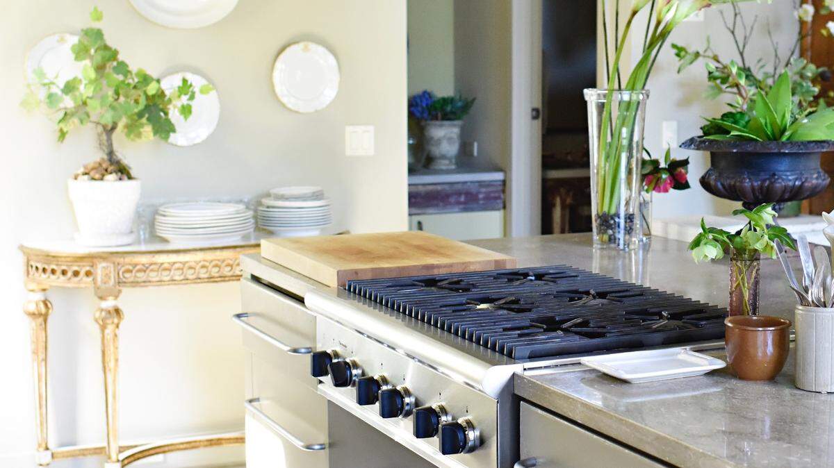 On the Carnegie Arts Center’s Home & Garden Tour Saturday, May 14, 2022, the public will be able to see ‘five beautifully curated residences’ inside and out.