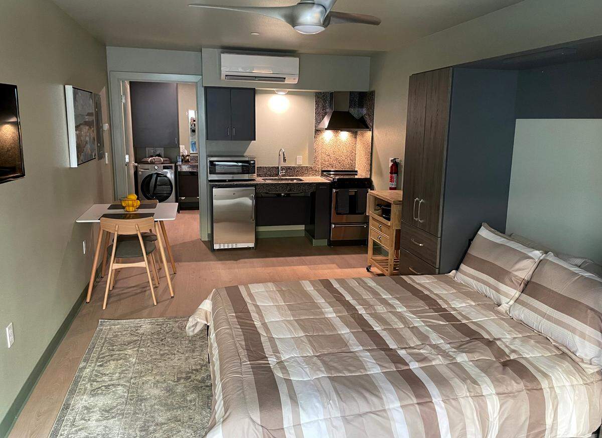 Apartamento estudio que forma parte del complejo de 14 unidades en Modesto, el martes 19 de septiembre de 2023.