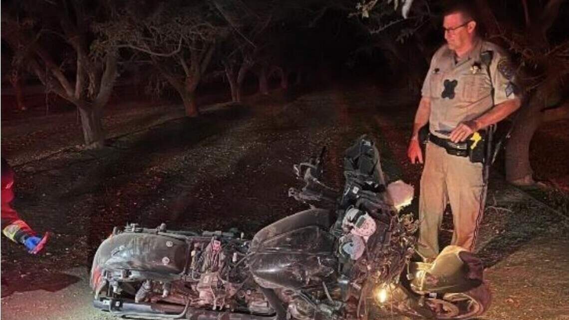 Motorcyclist using road shoulder near Waterford to speed past vehicles crashes, dies