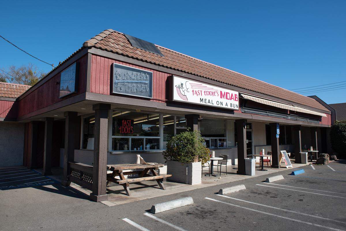 Fast Eddie’s Meal-On-A-Bun on Tully Road in Modesto, Calif., on Wednesday, Feb. 2, 2022.