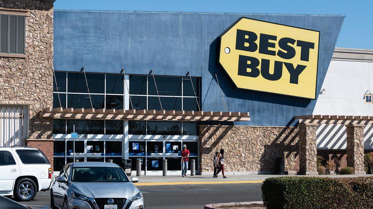 Best Buy electronics store in Crossroads shopping center in Riverbank, Calif., on Saturday, September 24, 2022.