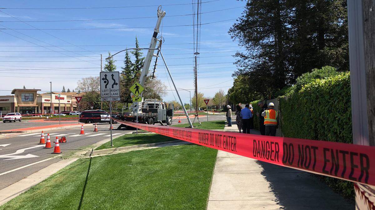 A City of Modesto worker was electrocuted Monday April 9, 2018, while working on a pole on Floyd Avenue at Roselle Avenue in Modesto, Calif.
