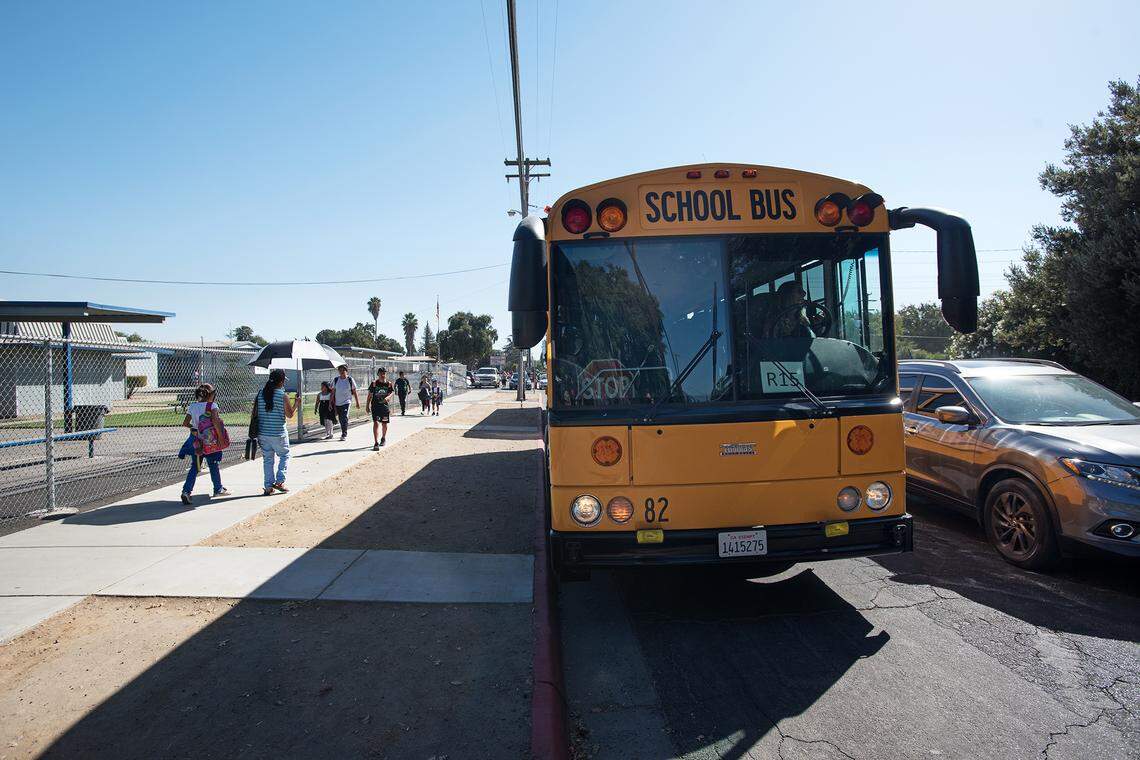 Buses do not have a dedicated lane for pickup outside at Franklin Elementary School in Modesto, Calif., on Tuesday, Sept. 25, 2018.