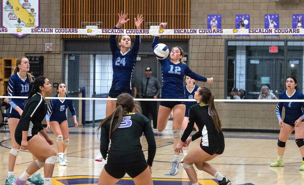 Downey and Escalon during a non-league match in Escalon, Calif., on Tuesday, September 27, 2022. Escalon won the match 3-1.