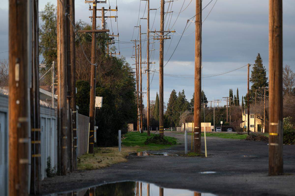 The city expects construction to start this summer on an extension of the Virginia Corridor Trial in Modesto, Calif., Phase seven will extend the corridor roughly a half mile from where it now ends at Woodrow Avenue to Union Avenue. The phase includes a pedestrian bridge spanning busy, four-lane Standiford Avenue. Seen here looking north from Woodrow Avenue Tuesday, Jan. 23, 2024.