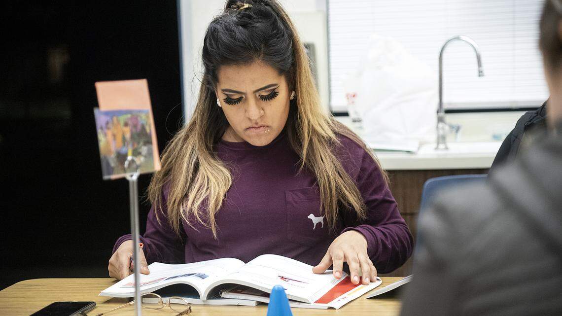 LearningQuest literacy center programs draw kids into helping parents’ ESL progress