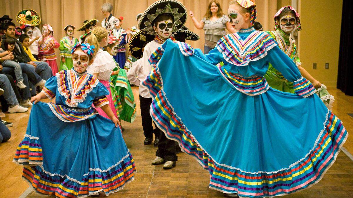 Los Luceros de Osborn is among the groups that have performed at the Carnegie Arts Center in Turlock CA. Its performance loft will be named for June and John McVey on Sept. 17, 2021.