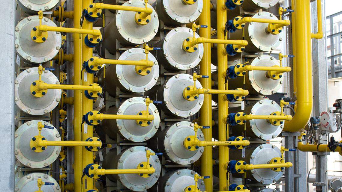 Some Stanislaus and Merced County dairies will now convert cow manure to truck fuel