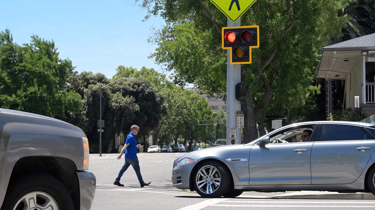 The new HAWK crosswalk on 16th and I Streets in Modesto, Thursday, May 15, 2025.