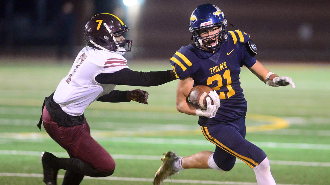 Turlock shuts out Edison in D-I section playoff opener, faces powerhouse St. Mary’s next