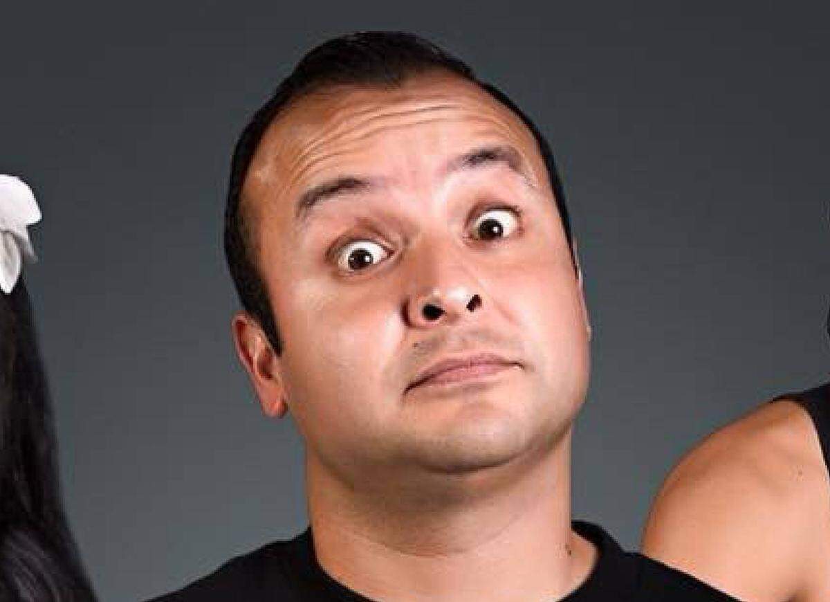 Frankie Quiñones will bring his comedy to the Turlock Community Theatre.