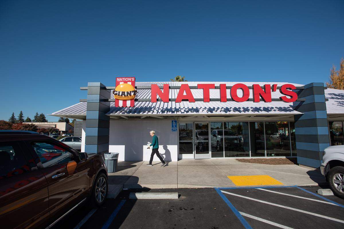 Nation’s Giant Hamburgers on McHenry Avenue in Modesto, Calif., Wednesday, Nov.16, 2022.