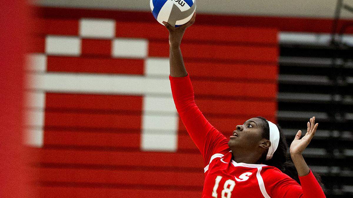 Sierra Adams, a junior outside hitter for Cal State Stanislaus.