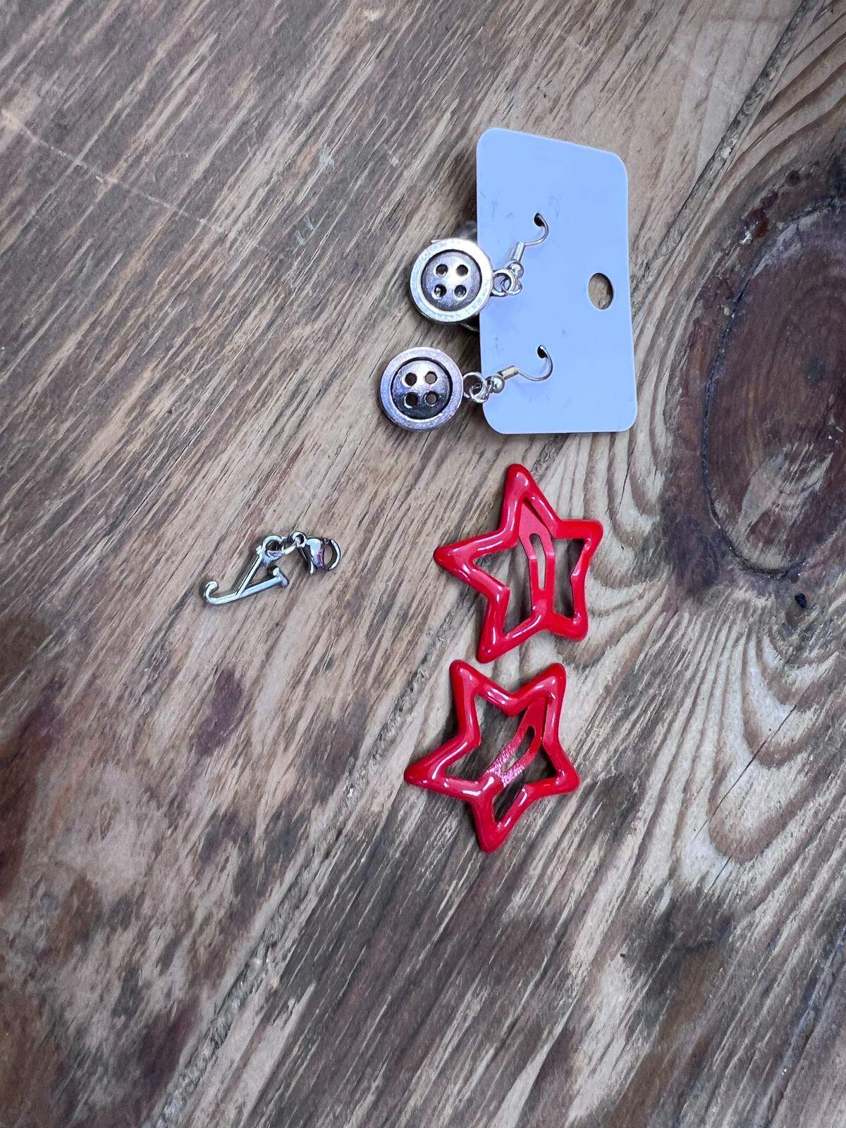 Ambition Vintage in Modesto has plenty of trinkets, from pins to hair clips.