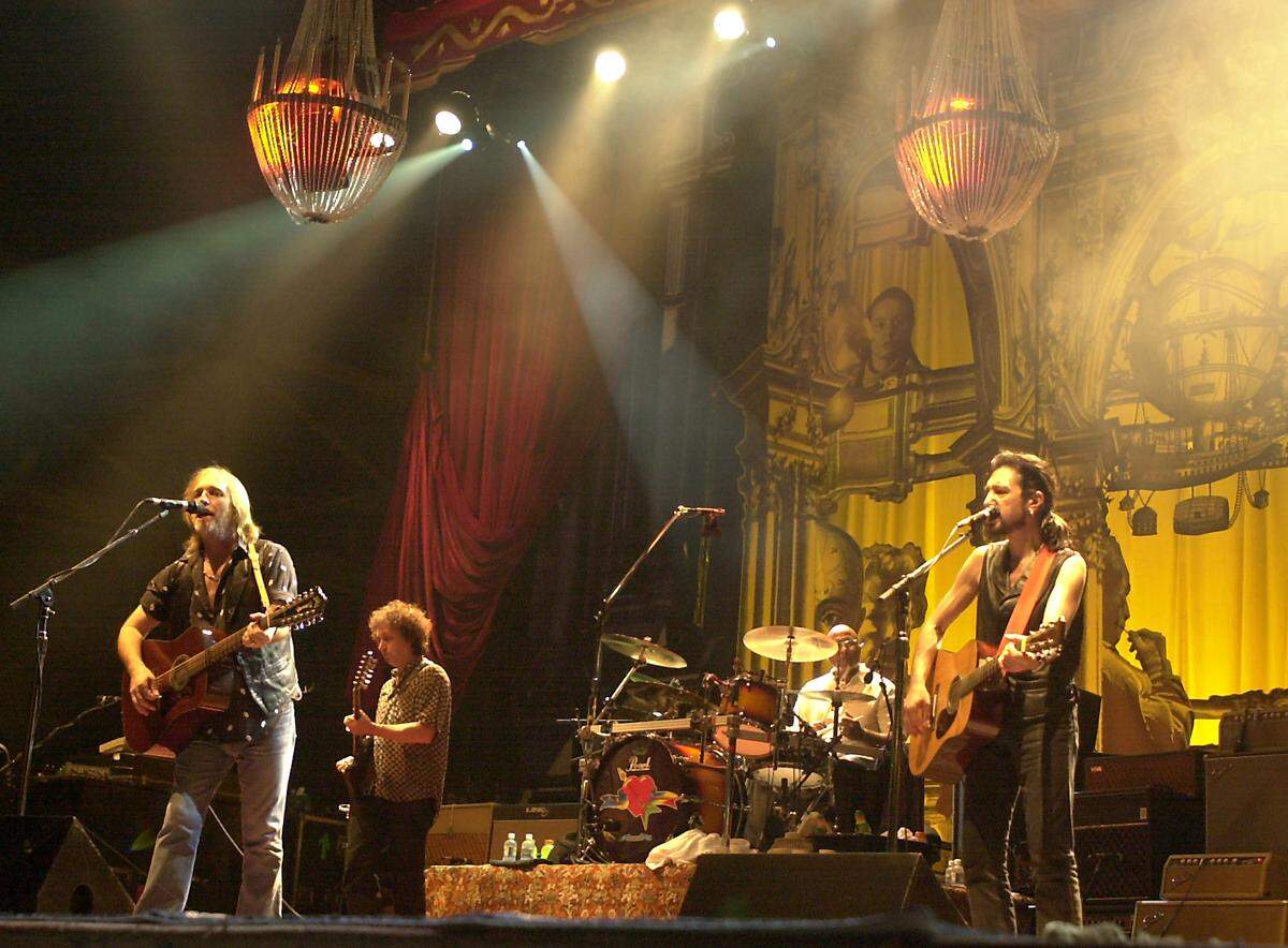 Tom Petty & The Heartbreakers perform in 2001 in Bonner Springs, Kansas. The group headlined the 1983 Mountain Aire festival.