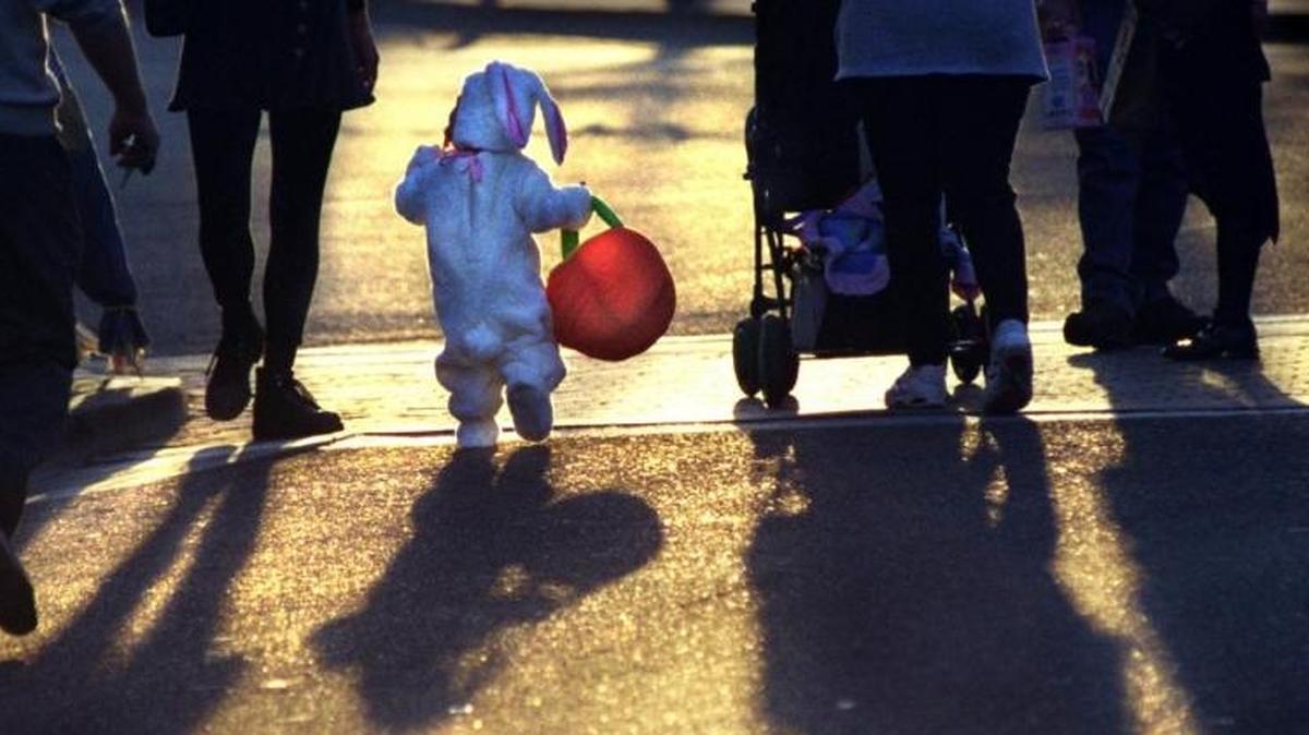 To help prevent the spread of the virus that causes COVID-19, participating in traditional trick-or-treating where treats are handed to children who go door to door should be avoided, the Centers for Disease Control and Prevention advises.