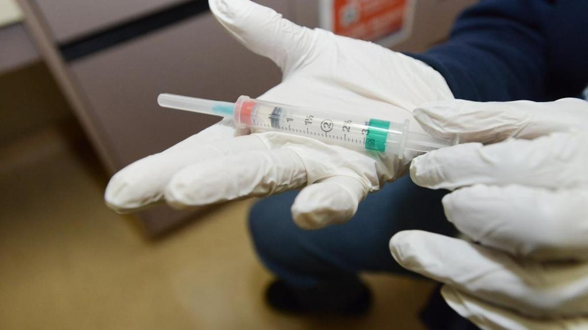 Stanislaus County health officials are recommending people get flu shots after they reported that a woman in her 60s died in Stanislaus County from influenza.