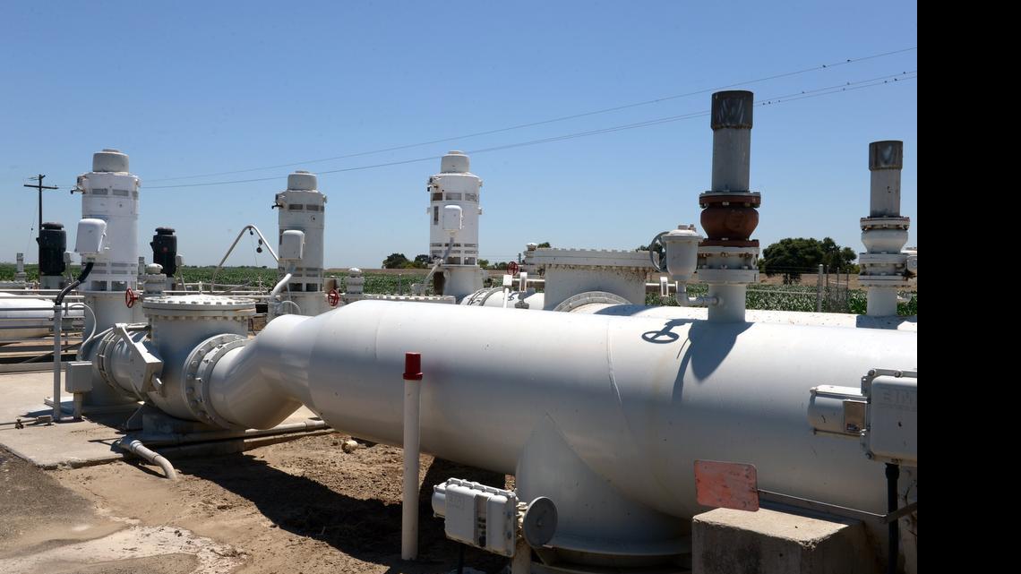 
The river discharge pump station at at the Jennings Road treatment plant sends Modesto’s treated wastewater into the San Joaquin River during the rainy season. In the new North Valley Regional Recycled Water Program, Modesto, Turlock, and the Del Puerto Water District will combine to build pipelines to send their treated wastewater to the Delta-Mendota Canal to be sold to farmers.



