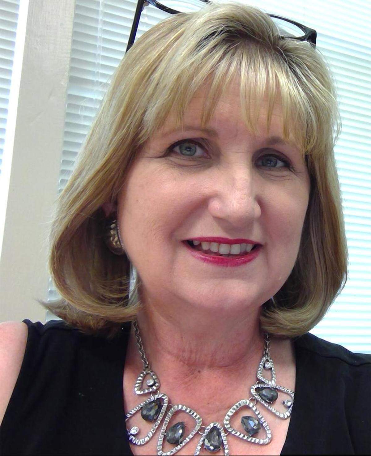 Tammy Brecht Dunbar, a fifth-grade teacher in the Manteca, CA, Unified School District, has received a Fulbright Teachers for Global Classrooms grant, announced July 20, 2018. She will travel in summer 2019 to a yet-to-be-named part of Asia or Africa.