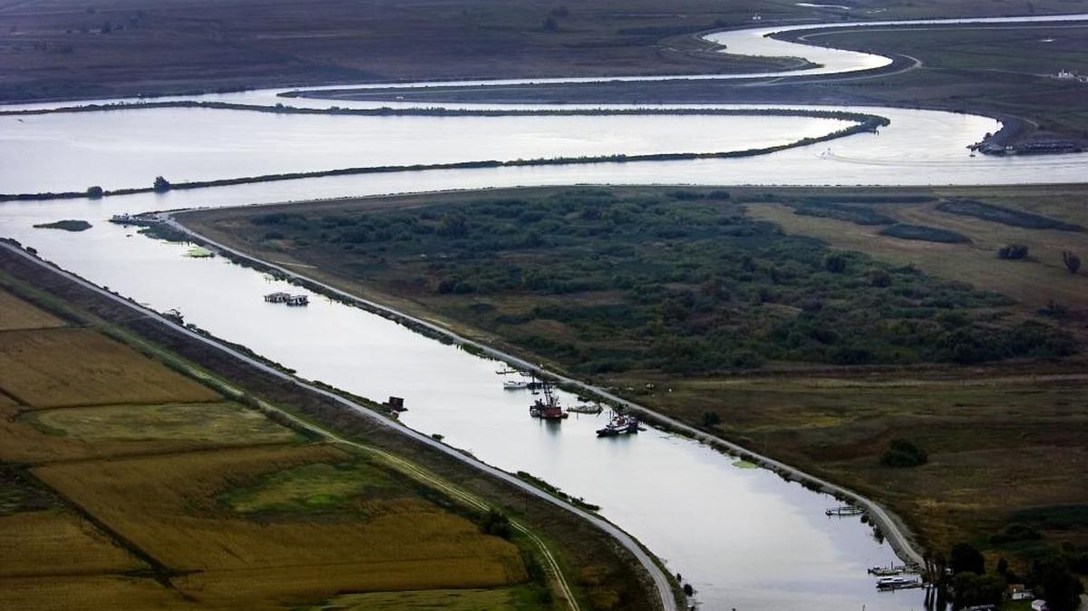 Much of the environmental groups’ lawsuit deals with the San Joaquin River, which collects flows from the Merced, Tuolumne and Stanislaus rivers before entering the Sacramento-San Joaquin Delta, seen here.