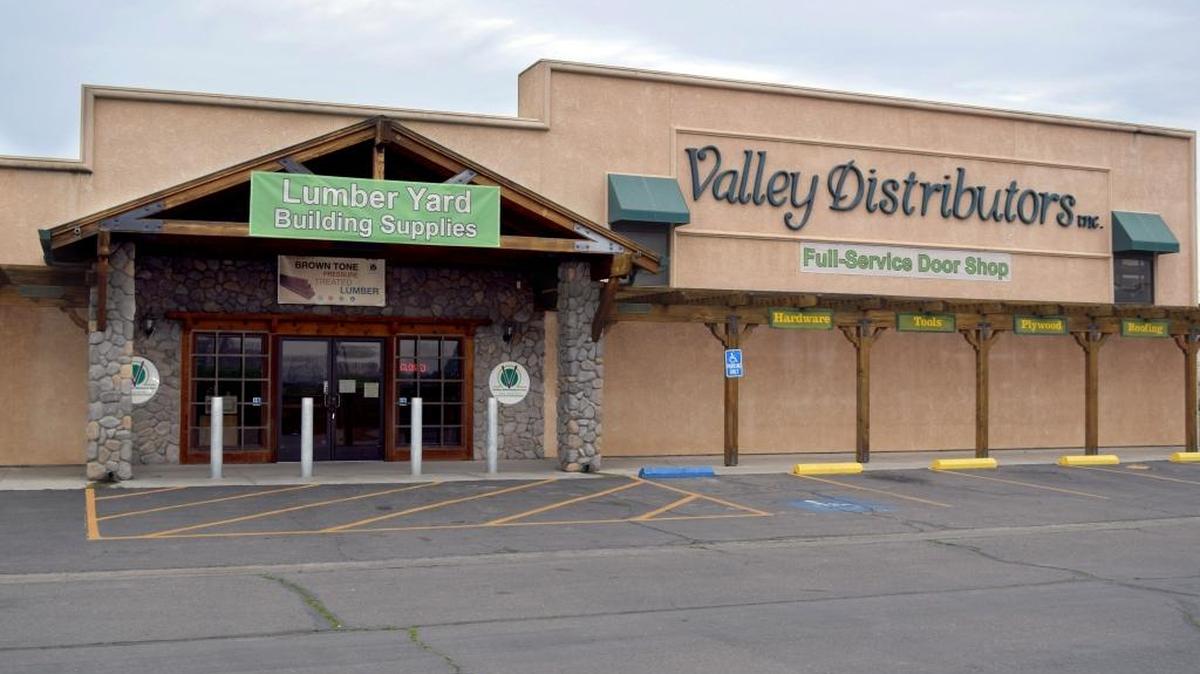 Valley Distributors Inc. in Turlock, seen Friday, Jan. 29, 2016, unexpectedly closed its doors this month after roughly five decades in business.