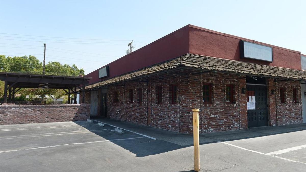 
The new restaurant Divine Swine is set to open in the former Appetez location in Roseburg Square in Modesto.
