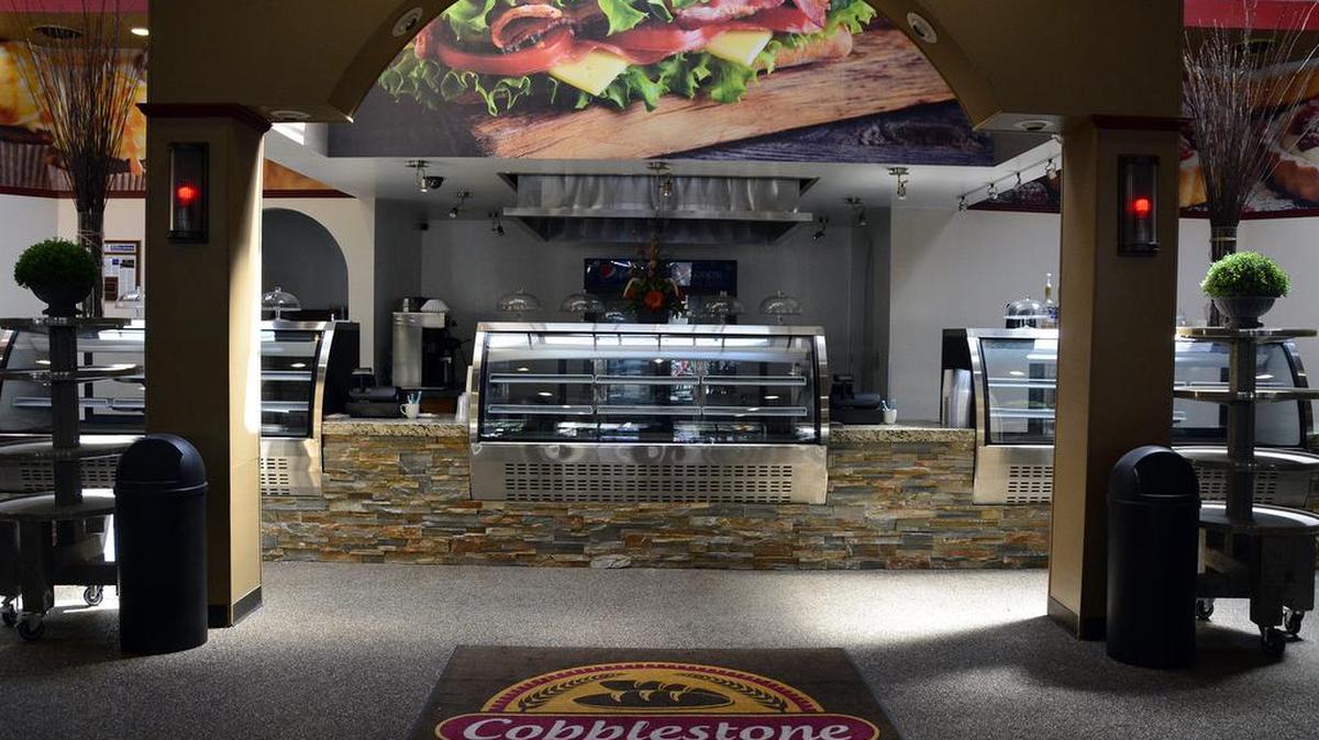 Cobblestone Bakery owner Gerit Sand vows to reopen his downtown Modesto restaurant on 11th Street. It opened in August 2017, but closed shop in December of that year. The dining room and display cases sit empty inside.