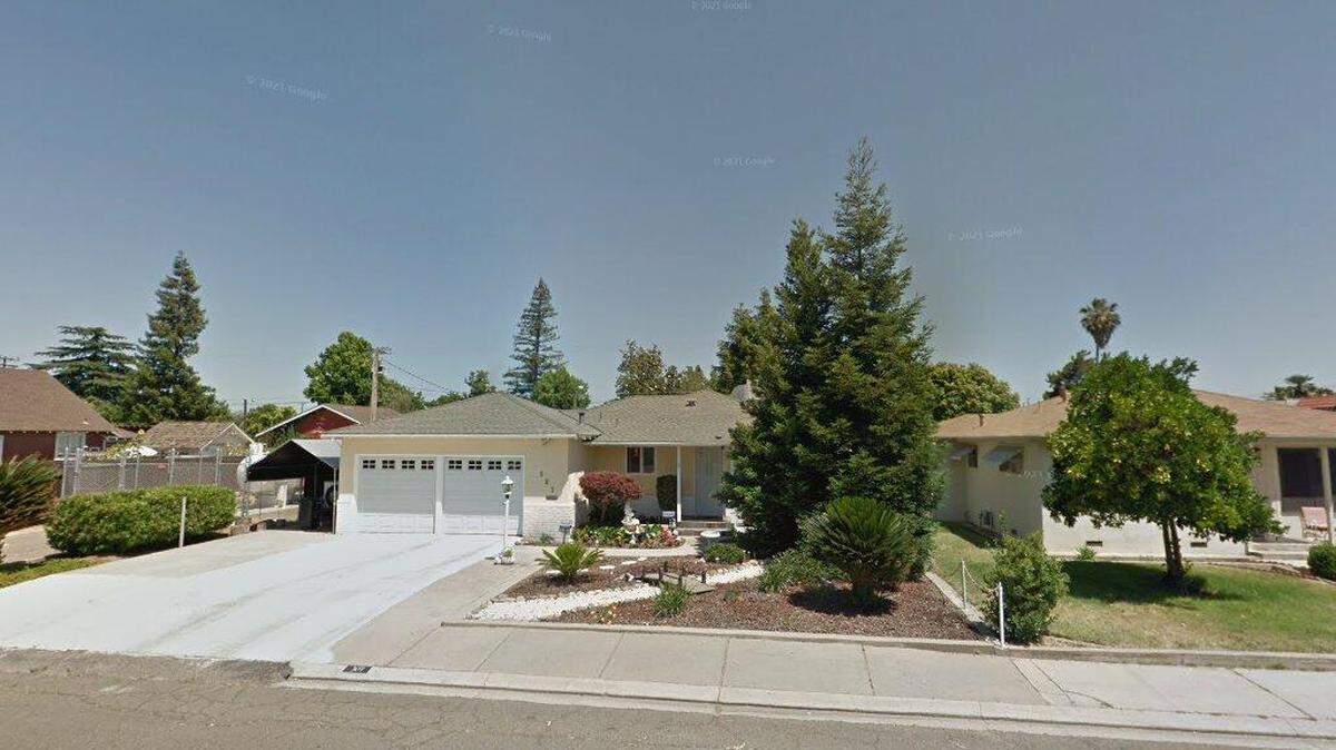 House on 300 block of Hedstrom Road