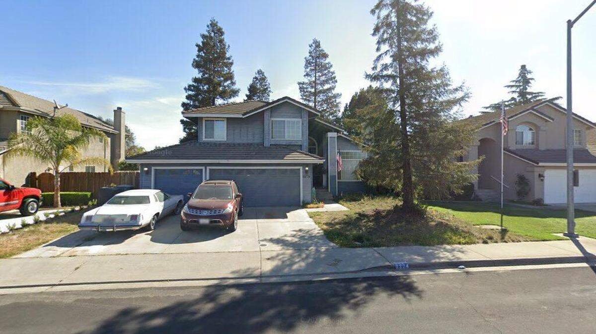 House on 6200 block of Estelle Avenue