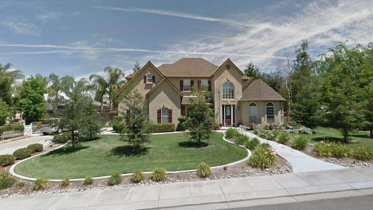House on 9600 block of Sommer Place