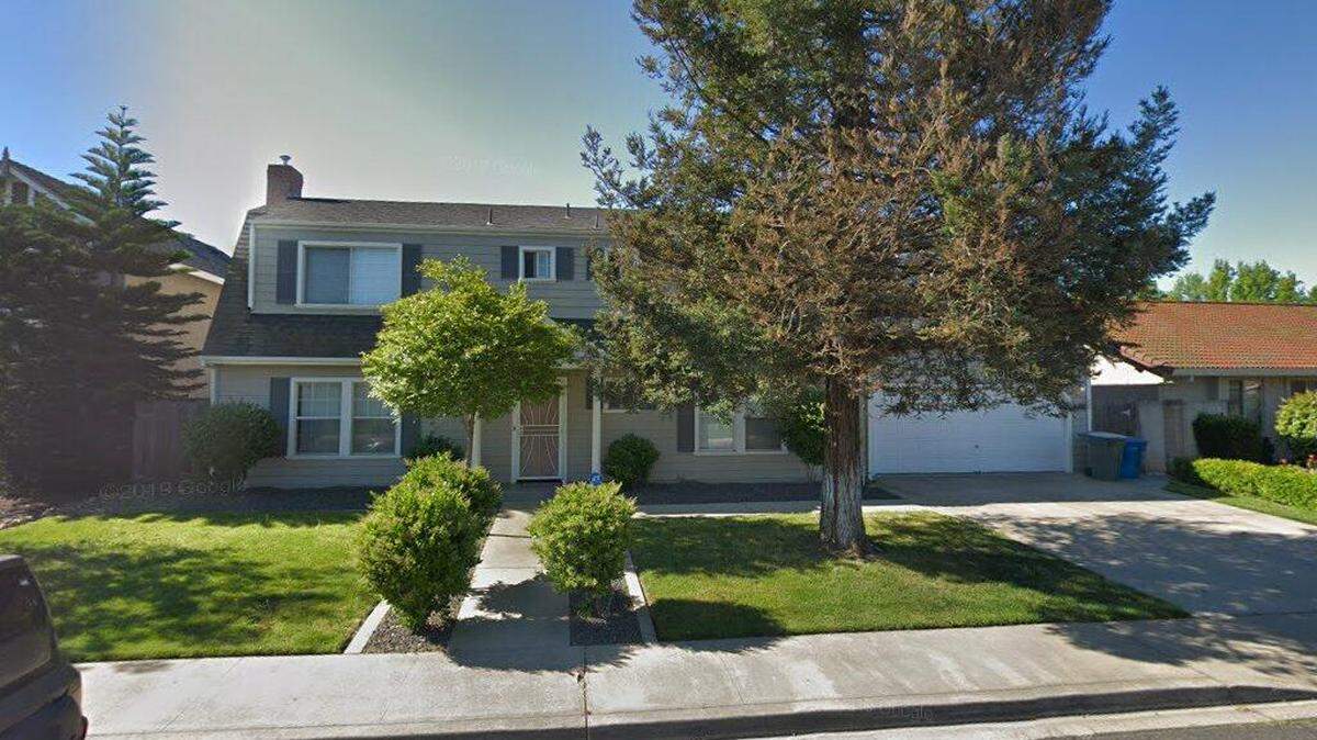 House on 2300 block of Glasgow Drive