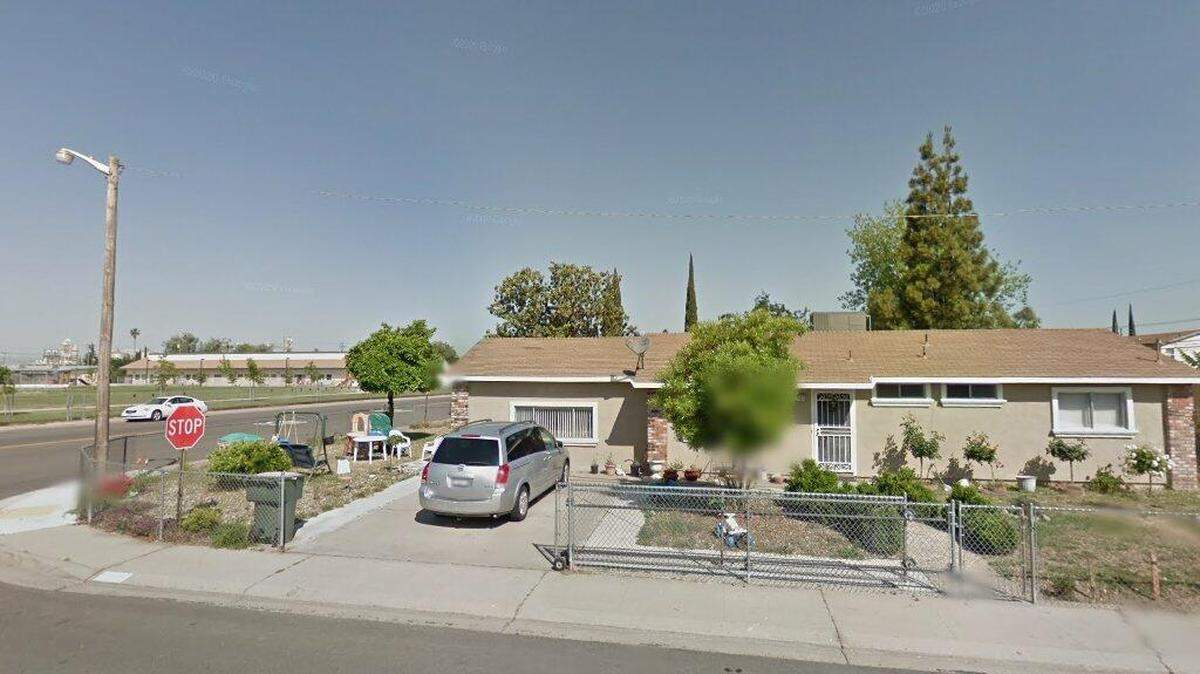 House on 4500 block of Stella Avenue