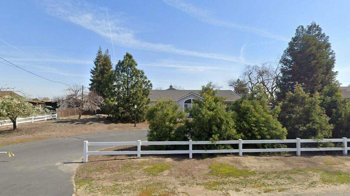 House on 4100 block of Esmar Road