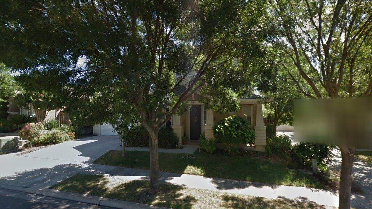 House on 300 block of Nutcrest Court