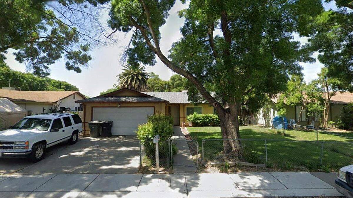 House on 200 block of Price Drive