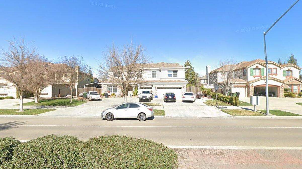 House on 100 block of West Colony Road